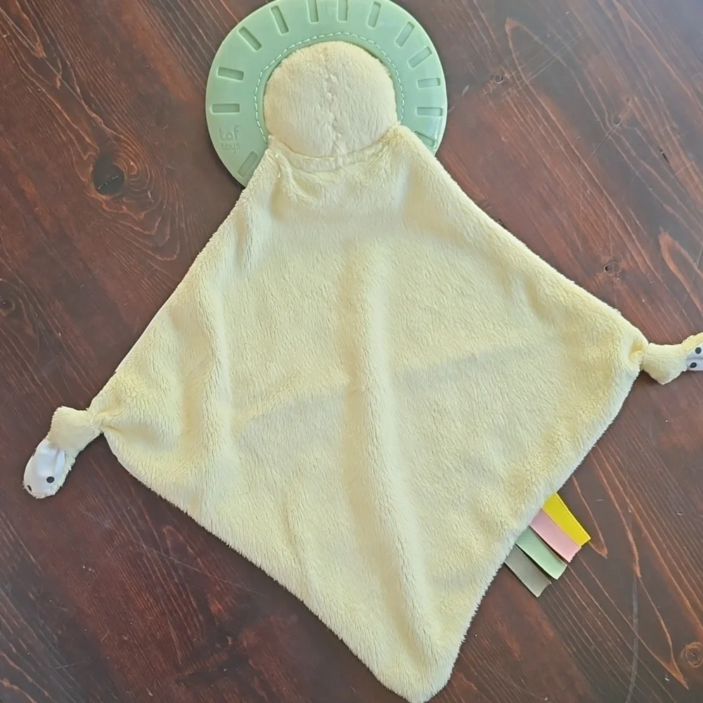 Taf Toys Lion Security Blanket Lovie Rattle Crinkle Dot Print Baby Toy